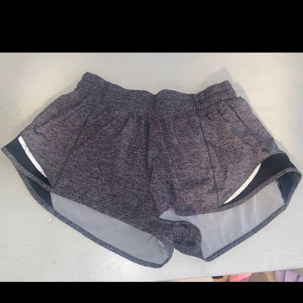 Lululemon Low Rise 2.5” Hotty Hot Shorts